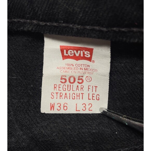 Vintage Levi’s 505 Regular Fit Straight Leg Men's Red Tab Jeans Size 36x32 - Picture 7 of 10